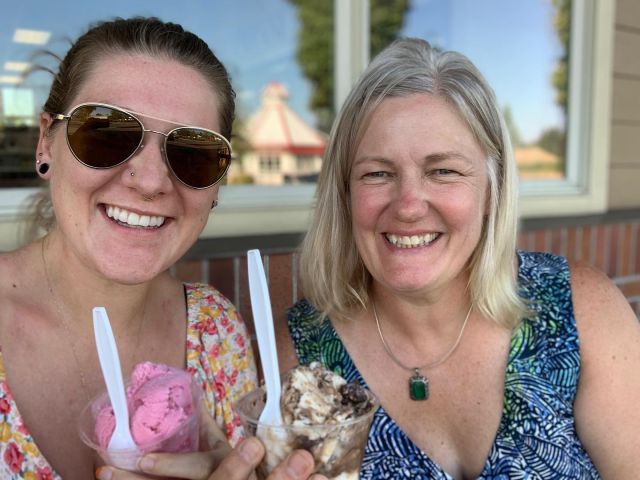 We may or may not have driven a whole hour to satisfy my month-long hankering for tin roof sundae ice cream. 😏

#totallyworthit